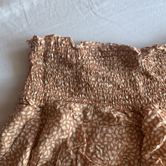 Women’s ruffled Mini Skirt - Picture 2 of 4